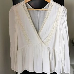 Hollister stylist V neck blouse